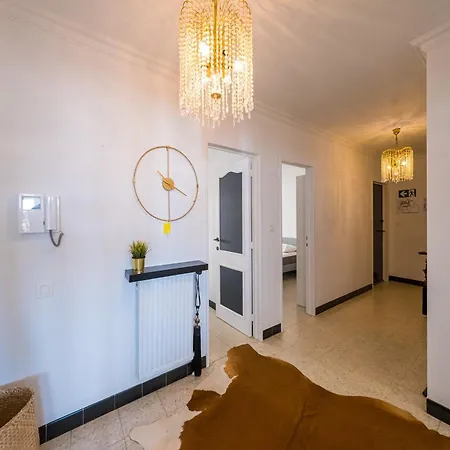 Flat In Belgium Near Seafront Views, Cleaning Included Apartment *
