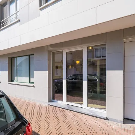 Apartment Flat In Belgium Near Seafront Views, Cleaning Included