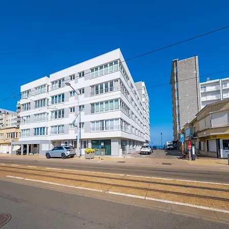 Flat In Belgium Near Seafront Views, Cleaning Included Middelkerke