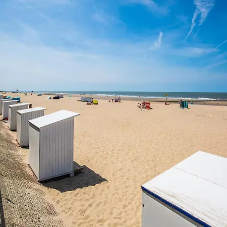Flat In Belgium Near Seafront Views, Cleaning Included